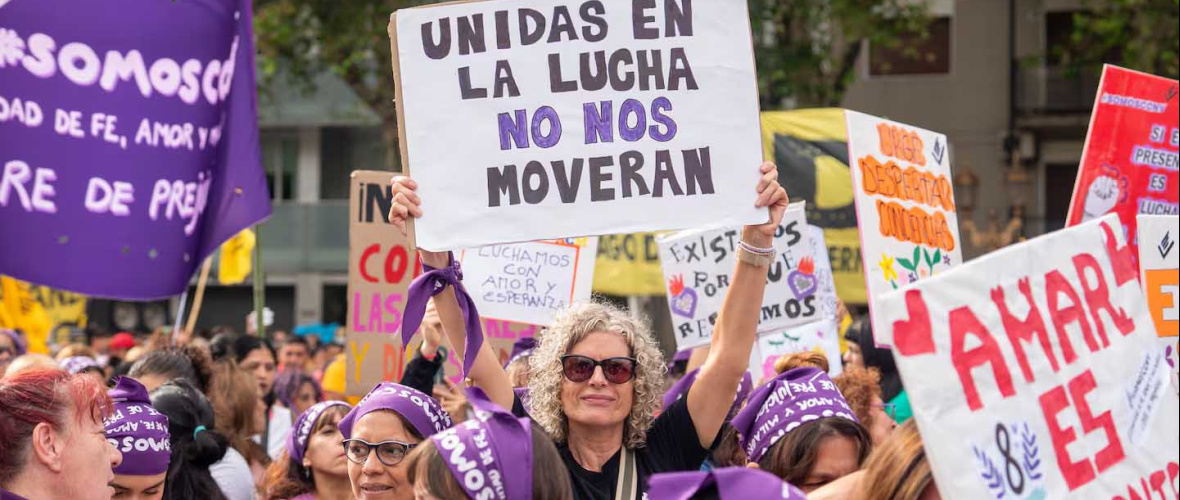 Organizaciones feministas convocaron hoy a una marcha hacia Plaza de Mayo por el Día de la Mujer