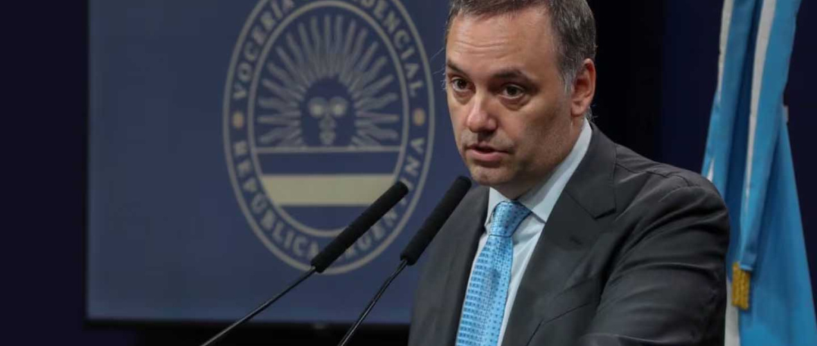 Manuel Adorni compró su departamento en Caballito por 230 mil dólares y dos jubiladas financiaron el 87%