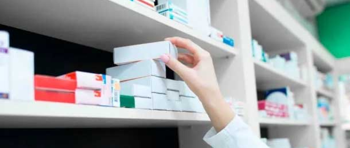 Crisis económica: la cadena de farmacias disruptiva que llegó en 2002 no soportó la motosierra de Javier Milei