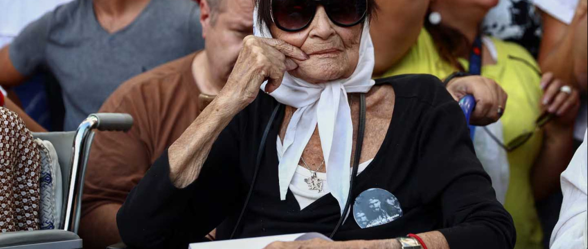 Murió Taty Almeida, madre de Plaza de Mayo y referente de la lucha por los derechos humanos