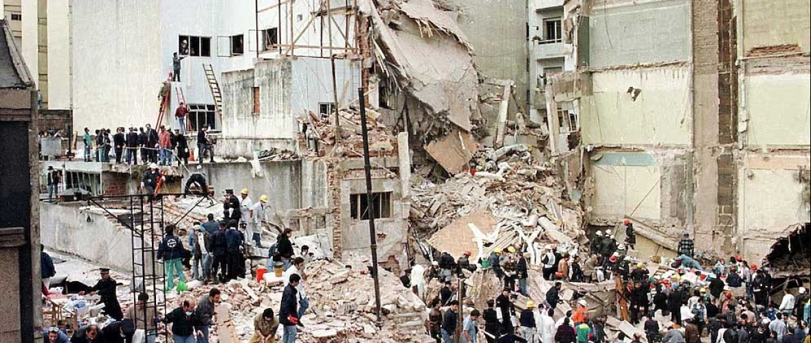 A 32 años del atentado: cómo avanza la Justicia sobre el juicio en ausencia y archivos de inteligencia
