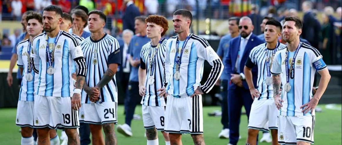 Se suspendieron los festejos de la Selección y el Gobierno levantó los operativos y el feriado nacional