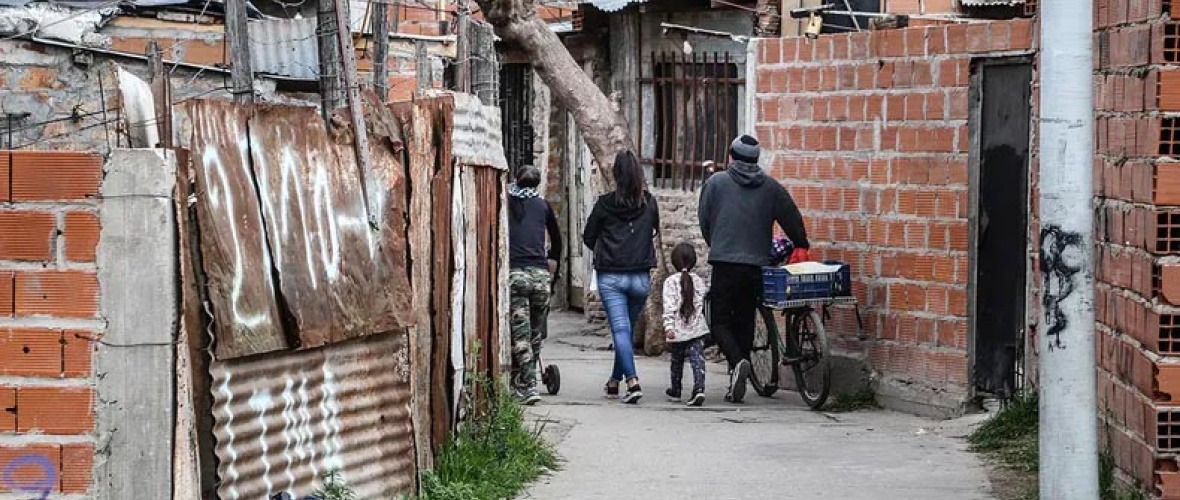El peronismo retiene más votos que La Libertad Avanza entre jóvenes de barrios populares