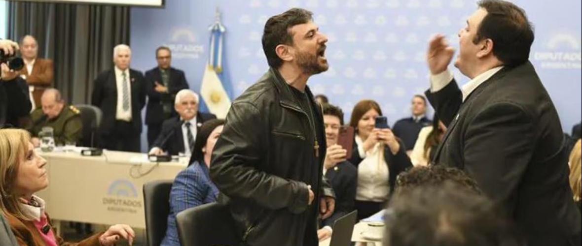 La Libertad Avanza pidió expulsar a Juan Grabois de Diputados tras los insultos y forcejeos en comisión