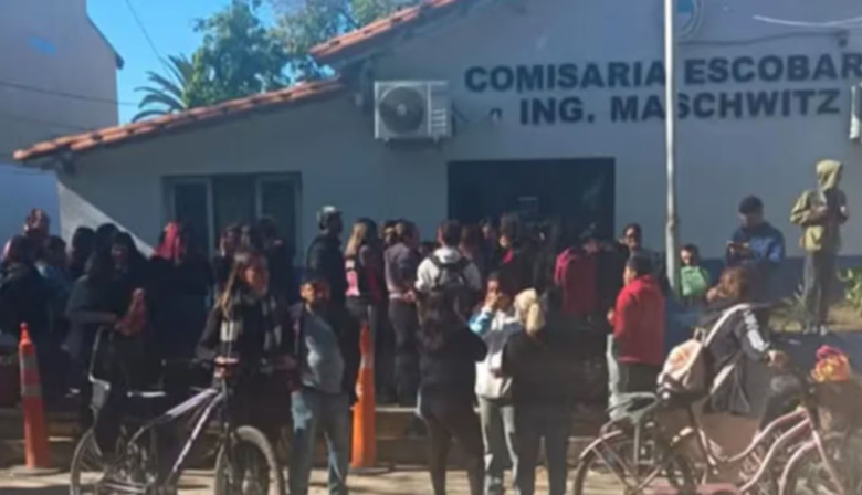Los escalofriantes chats de los estudiantes que planificaban un tiroteo en la escuela de Escobar