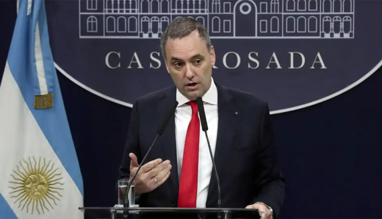 El gobierno denuncia un entramado de corrupción en el PAMI