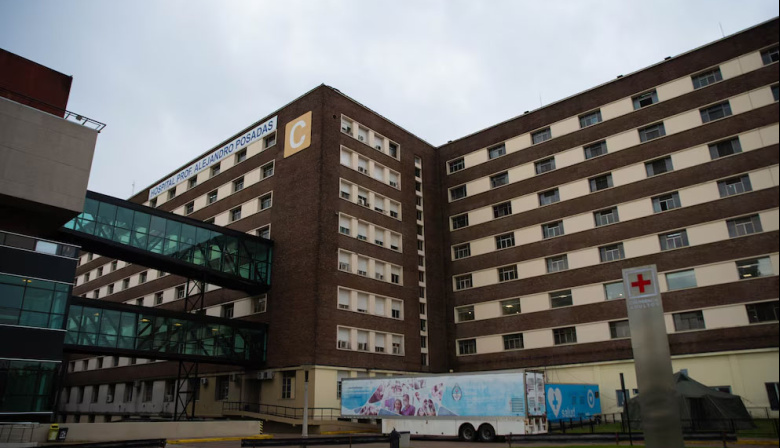 El Gobierno despidió a 110 trabajadores del Hospital Posadas