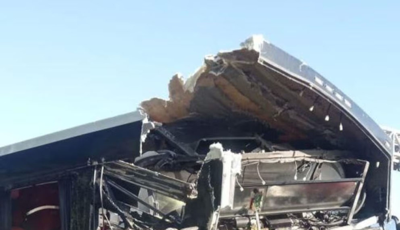 Chocaron un camión y un colectivo en la General Paz: trasladaron a 26 heridos, 3 en helicóptero