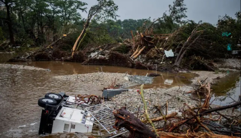 Ascienden a 68 los muertos por las inundaciones de Texas mientras sigue la búsqueda de desaparecidos
