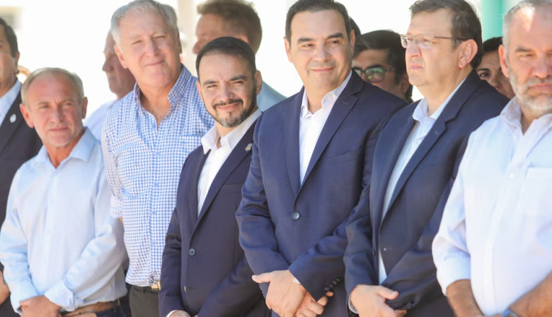 Gustavo Valdés se encamina a lanzar a su hermano para la Gobernación de Corrientes y hay dudas en LLA