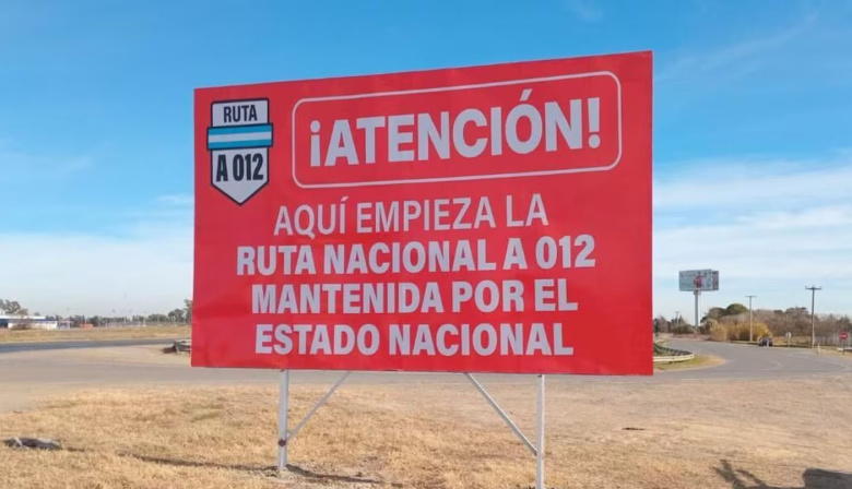 En medio del conflicto entre el Gobierno y las provincias, aparecieron carteles por el mal estado de las rutas