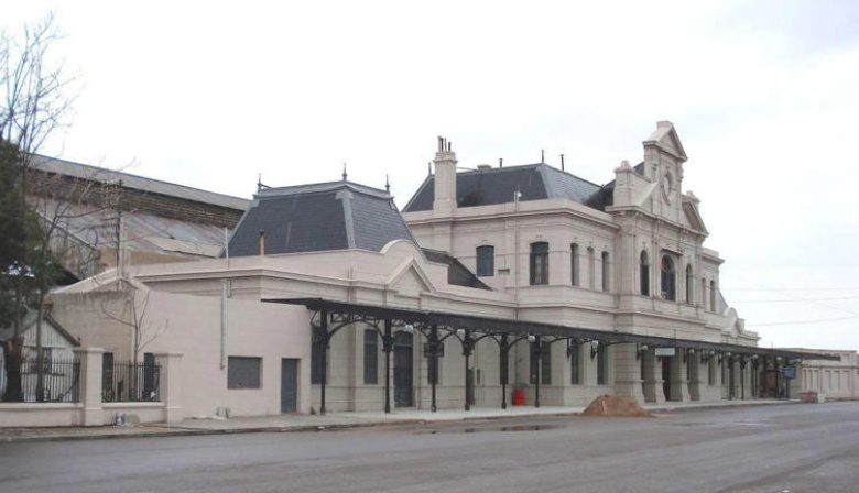 Cerró la Estación Sud de Bahía Blanca: preocupación por el futuro del histórico edificio ferroviario