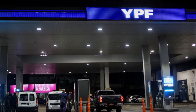 YPF aumentó los precios de los combustibles: cuáles son los nuevos valores