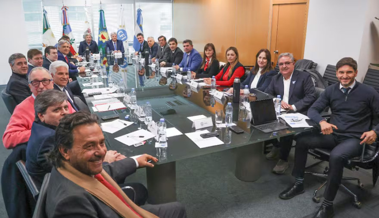 En plena tensión con la Casa Rosada, las provincias aumentaron el gasto y redujeron su superávit