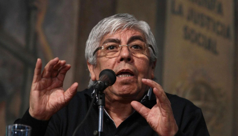 Camioneros cerró un incremento del 3% y una suma fija de $45.000