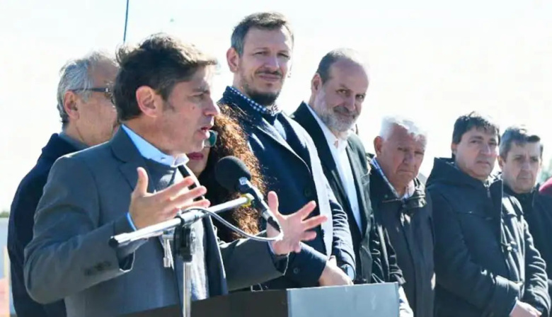 Con LLA golpeado, Fuerza Patria redobla la campaña