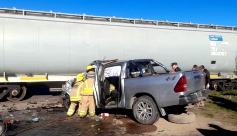 Tres amigos que iban a pescar a Gualeguay murieron en un choque contra un tren de carga