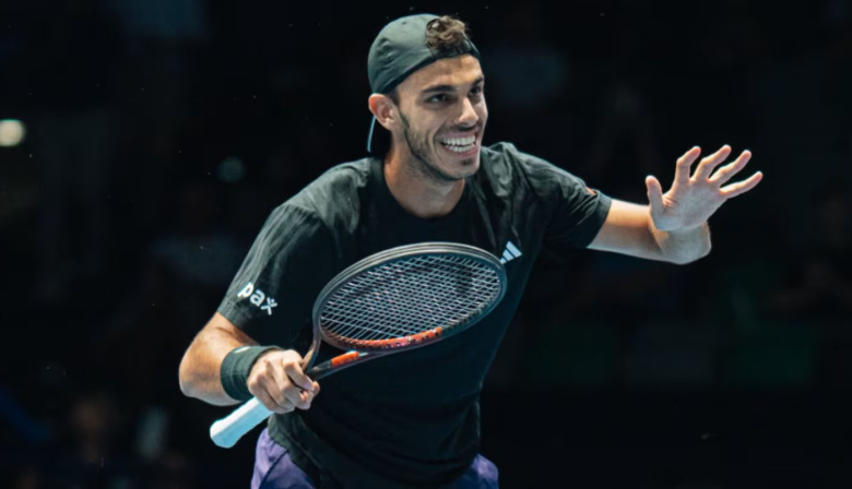Francisco Cerúndolo se coronó campeón de un curioso torneo en Hong Kong y se llevó una fortuna