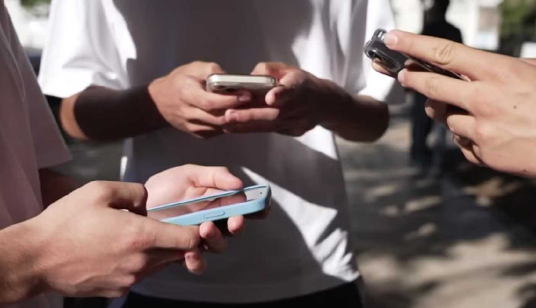 Alerta redes sociales: el reto viral por el que los chicos se prenden fuego por un like