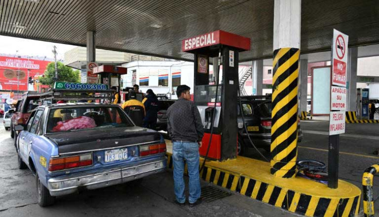 El gobierno boliviano denuncia desvíos millonarios en combustibles bajo la gestión socialista