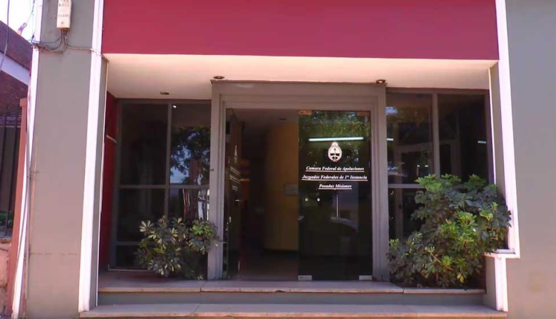 Padre e hijo procesados por un brutal caso de abuso sexual y trata: la víctima denunció hechos de zoofilia y torturas