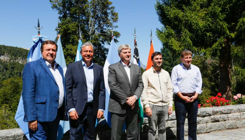 Los gobernadores patagónicos presionan por la ley de Emergencia Ígnea y podrían condicionar la Reforma Laboral