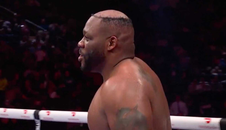 Insólito momento en el boxeo: a Jarrell Miller se le salió la peluca en el ring