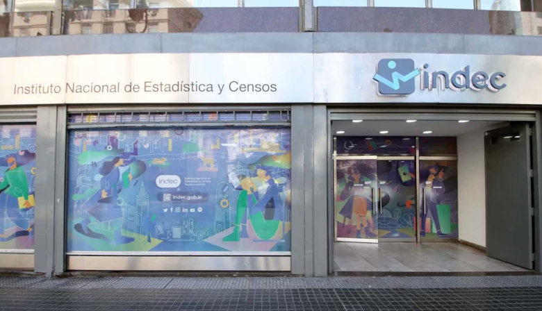 En medio de la polémica por el INDEC, los analistas prevén una inflación de entre 2,4% y 2,6% para enero