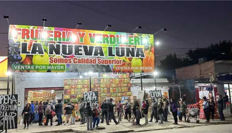 La verdulería viral que vendía a $100 el kilo de papa cierra sus puertas, pero solo por 24 horas.