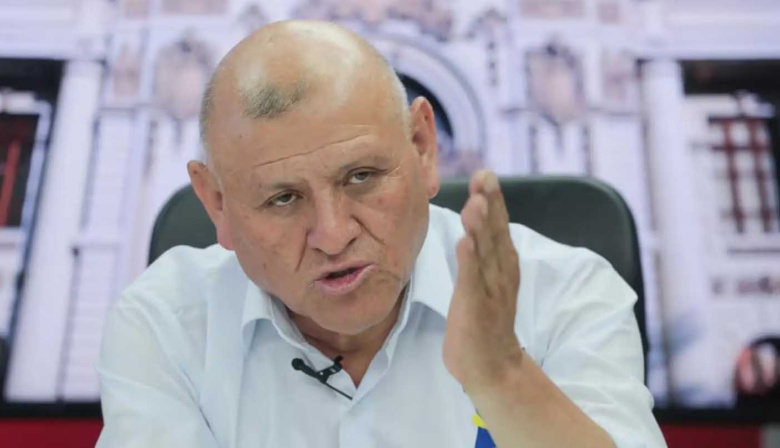 A menos de un mes de las elecciones en Perú, un candidato presidencial murió en un accidente de tránsito