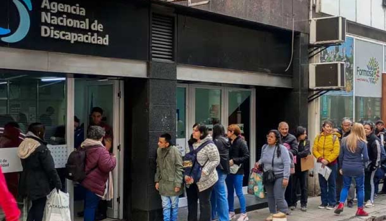 El Gobierno eliminó más áreas en el Ministerio de Salud y redefinió la gestión de Discapacidad