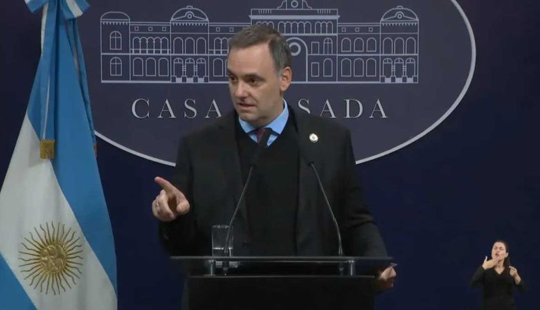 Cinco claves para entender la investigación judicial que acorrala a Manuel Adorni