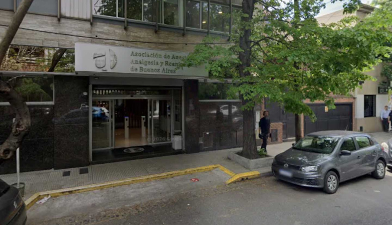 Allanan la Asociación de Anestesia por las presuntas fiestas con drogas robadas de un hospital