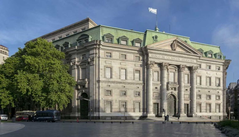 Pidieron investigar a funcionarios y legisladores de LLA que recibieron créditos del Banco Nación