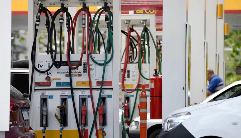 Las petroleras se suman a YPF para frenar subas de combustibles por 45 días