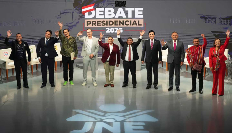 Con 35 candidatos y el desafío de la gobernabilidad, Perú elige a su noveno presidente en diez años