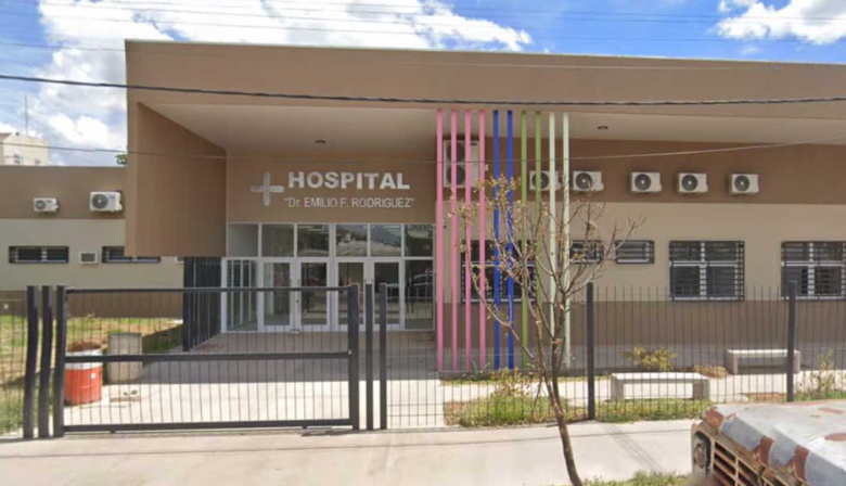 Una mujer se hizo pasar por médica y trabajó en hospitales de Chaco durante meses: la denunciaron y se escapó