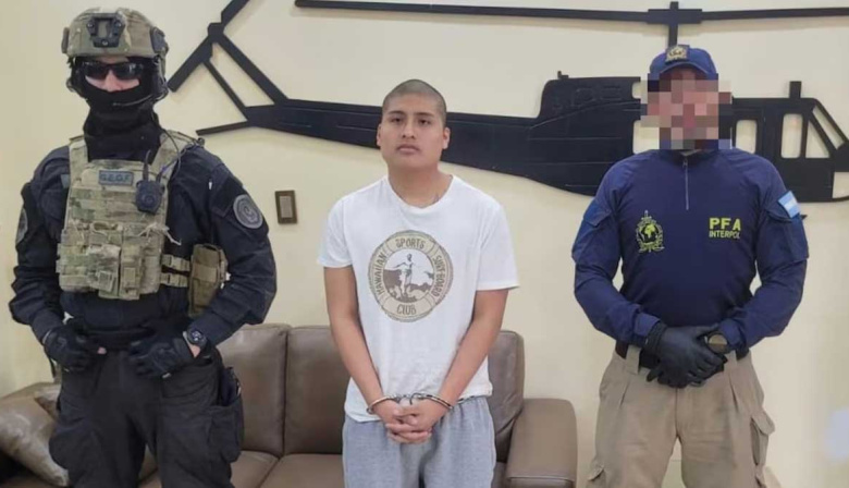 Triple crimen: "Pequeño J" ya está en Argentina y será indagado por la Justicia