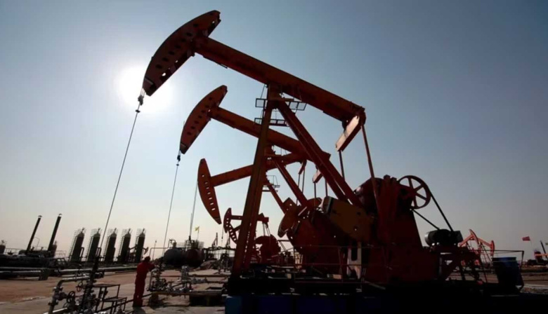 El petróleo cae por debajo de los US$100 y las bolsas del mundo repuntan tras el anuncio de Trump sobre Ormuz