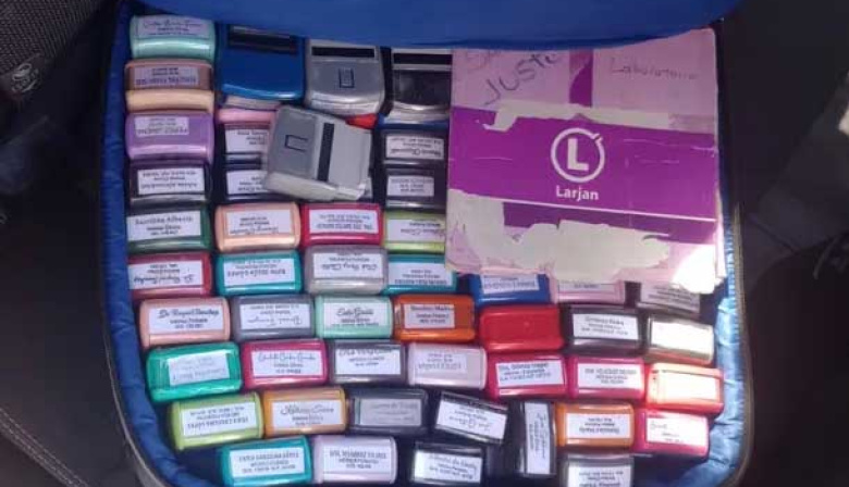 Clínica trucha de González Catán: hallan sellos médicos en el auto del padre del principal imputado