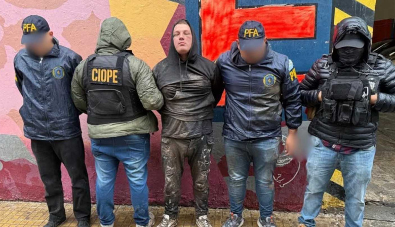 Cayó “Plin” Acosta, un peligroso barrabrava que estaba entre los delincuentes más buscados de Santa Fe