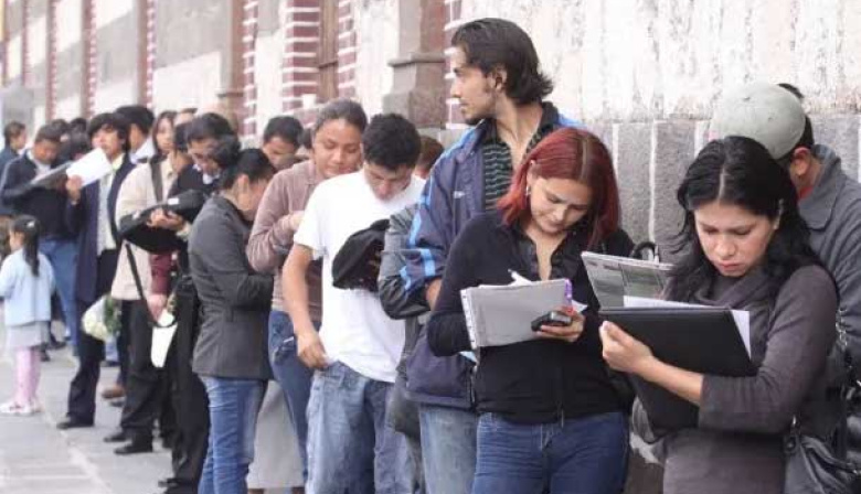 El trabajo en blanco se desplomó en casi 41 mil puestos en un año