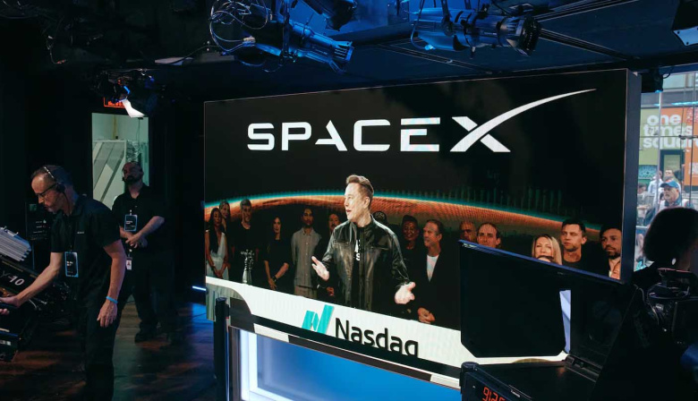 Elon Musk se convierte en el primer billonario del mundo