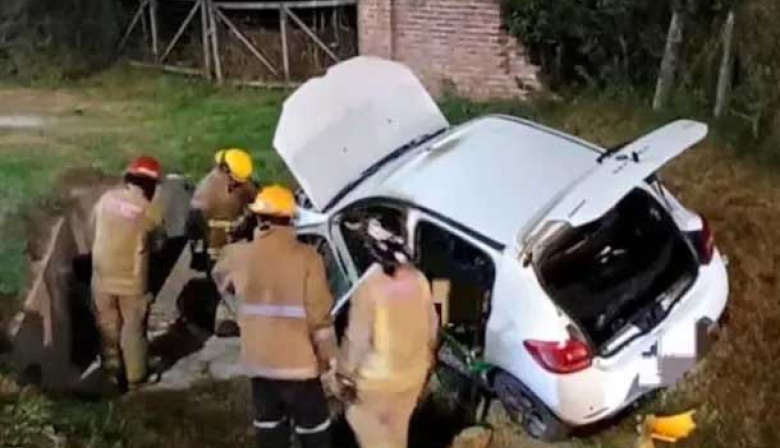 Córdoba: una mujer sufrió graves quemaduras tras la explosión de un celular que se estaba cargando en su auto