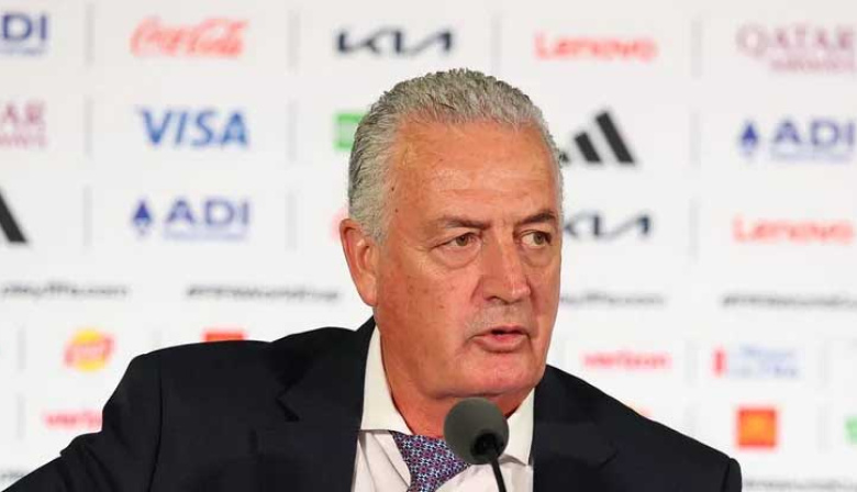 Alfaro, entre la euforia por el triunfo de Paraguay ante Turquía en el Mundial y la bronca por el arbitraje