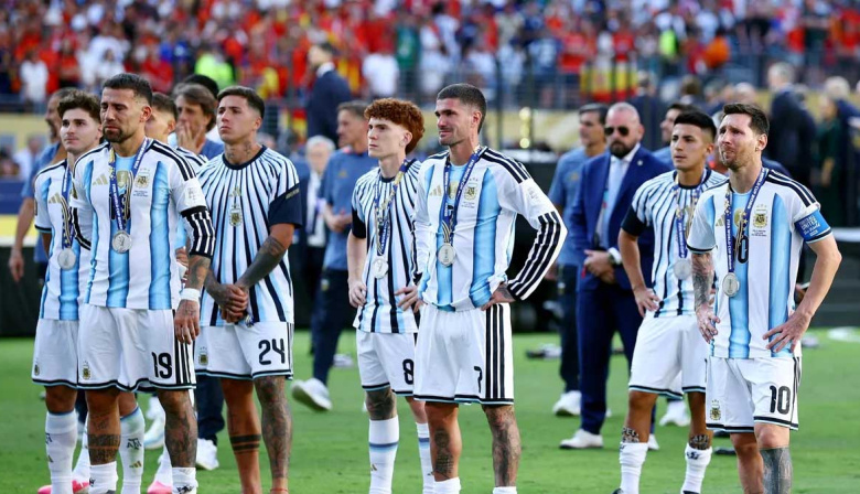 Se suspendieron los festejos de la Selección y el Gobierno levantó los operativos y el feriado nacional