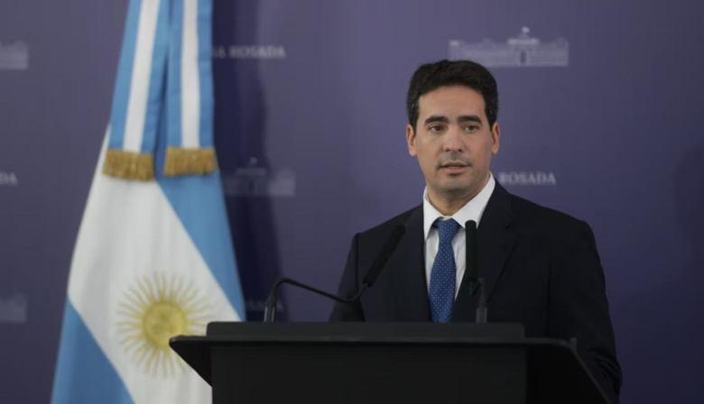 El vocero presidencial: “Que el dólar llegue a $1800 es una posibilidad en los próximos meses”