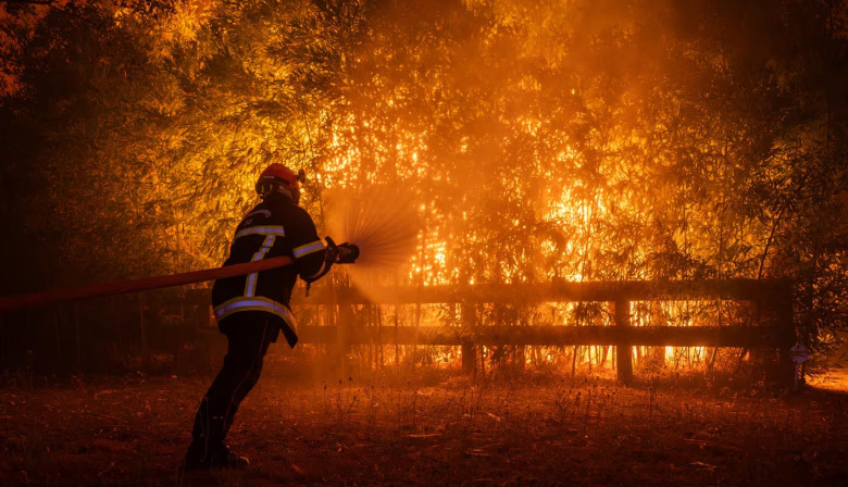 Incendios en el sur de Europa: hay más de 330.000 personas evacuadas en España, Italia y Francia