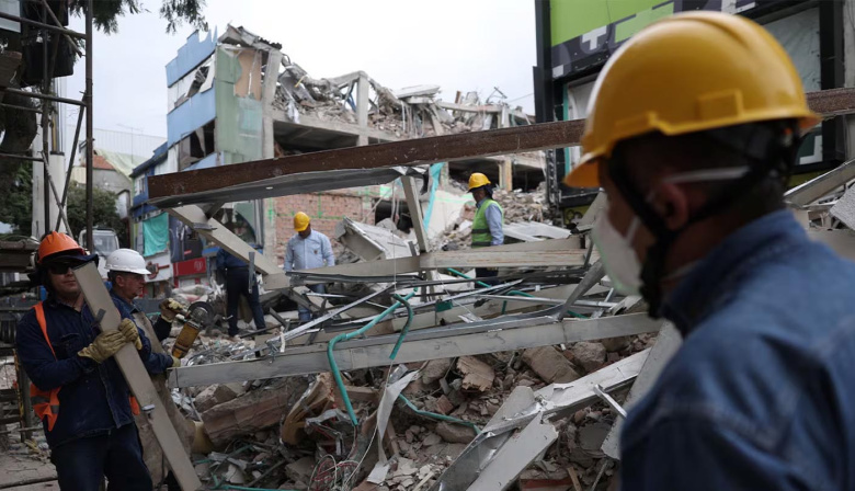 A casi una semana del terremoto en Colombia, buscan a 143 desaparecidos entre los escombros