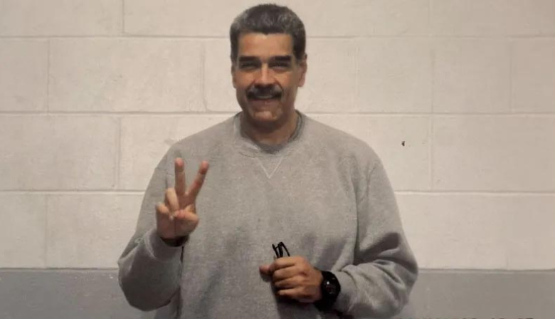 Nicolás Maduro reapareció desde la cárcel en Nueva York y publicó fotos: "Pequeño regalo de amor y esperanza"